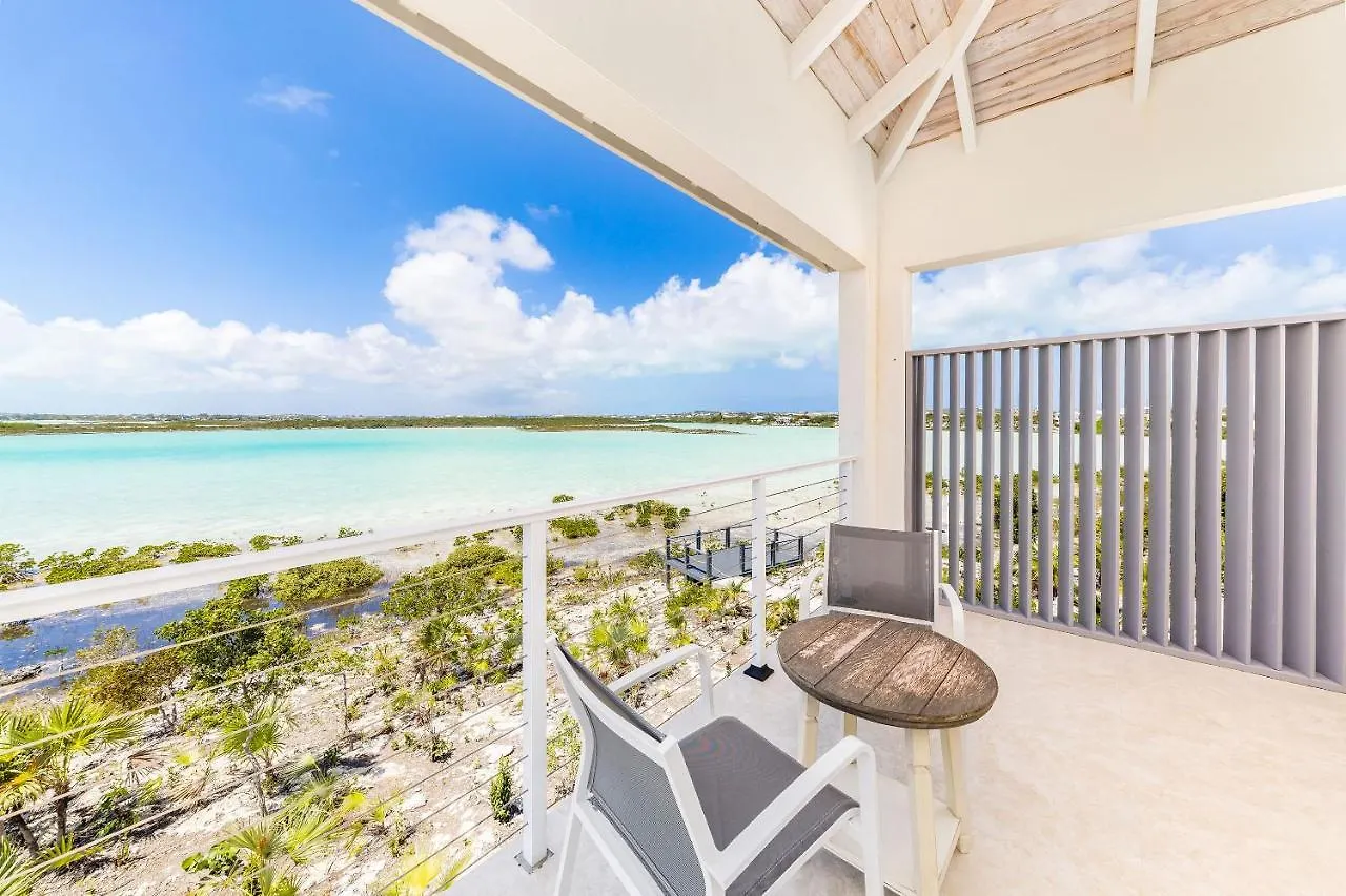 New Tropical Waterfront Cooper Jack Bay Villas Five Cays Settlement Turks en Caicos Eilanden