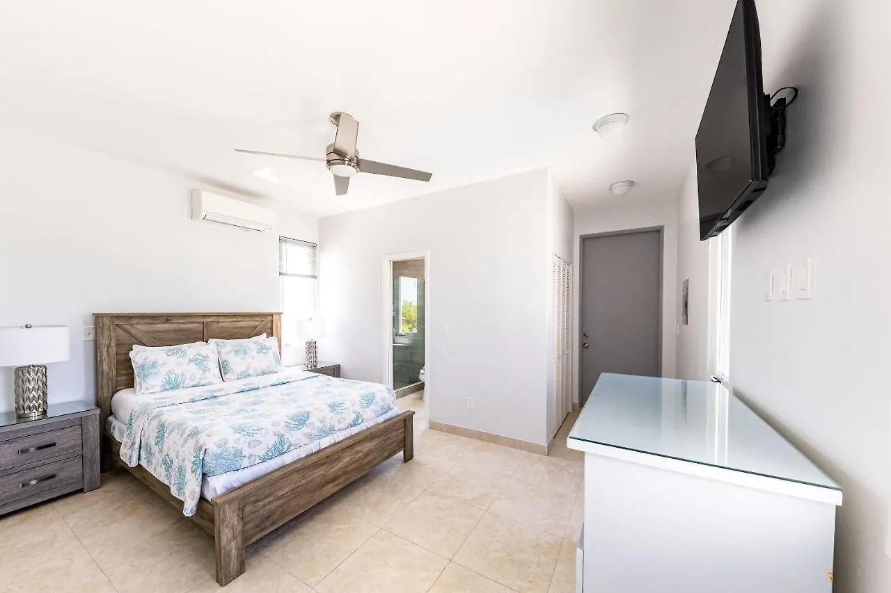 New Tropical Waterfront Cooper Jack Bay Villas Five Cays Settlement タークス・カイコス諸島